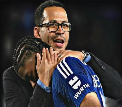 蓉城官方宣,布塞鸟加入,阵容,万博体育,万博体育官方网站,万博体育在线,万博体育登录,万博体育平台,万博体育下载,万博体育app